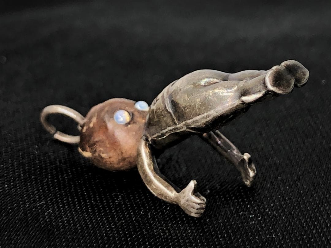 【 FUMSUP TOUCH WOOD チャーム 】 ビクトリア朝～第一次大戦中