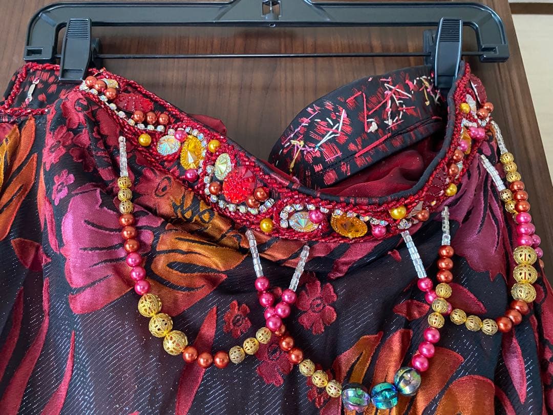 ベリーダンス セットアップ 赤黒花柄 HANANデザイン