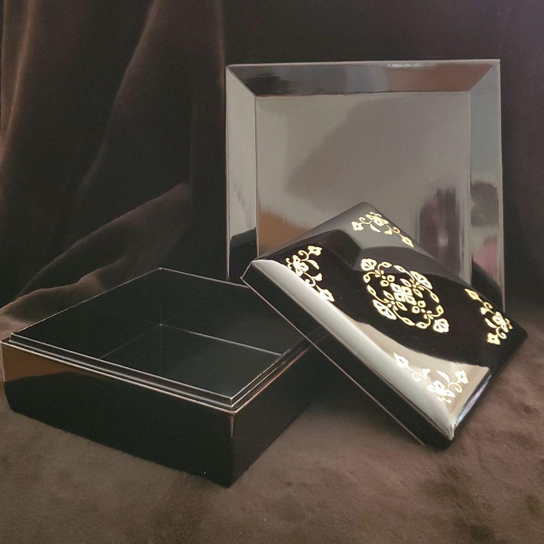 食籠じきろう螺鈿塗菓子器　天然木　本漆　螺鈿　菓子箱　菓子皿　お盆　喰籠　重箱