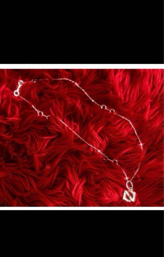 Novel core ネックレス