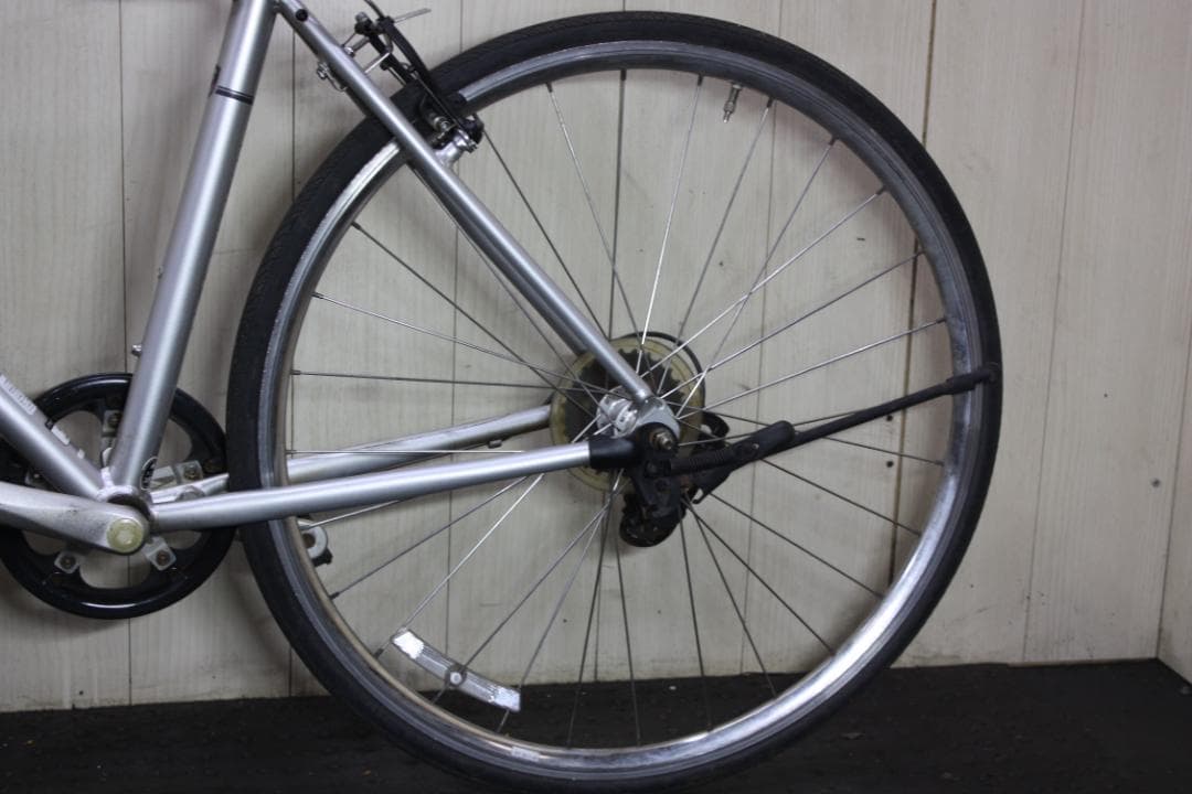 GIANT-MOMENTUM iNEED S-3 700C 7速480mmクロス