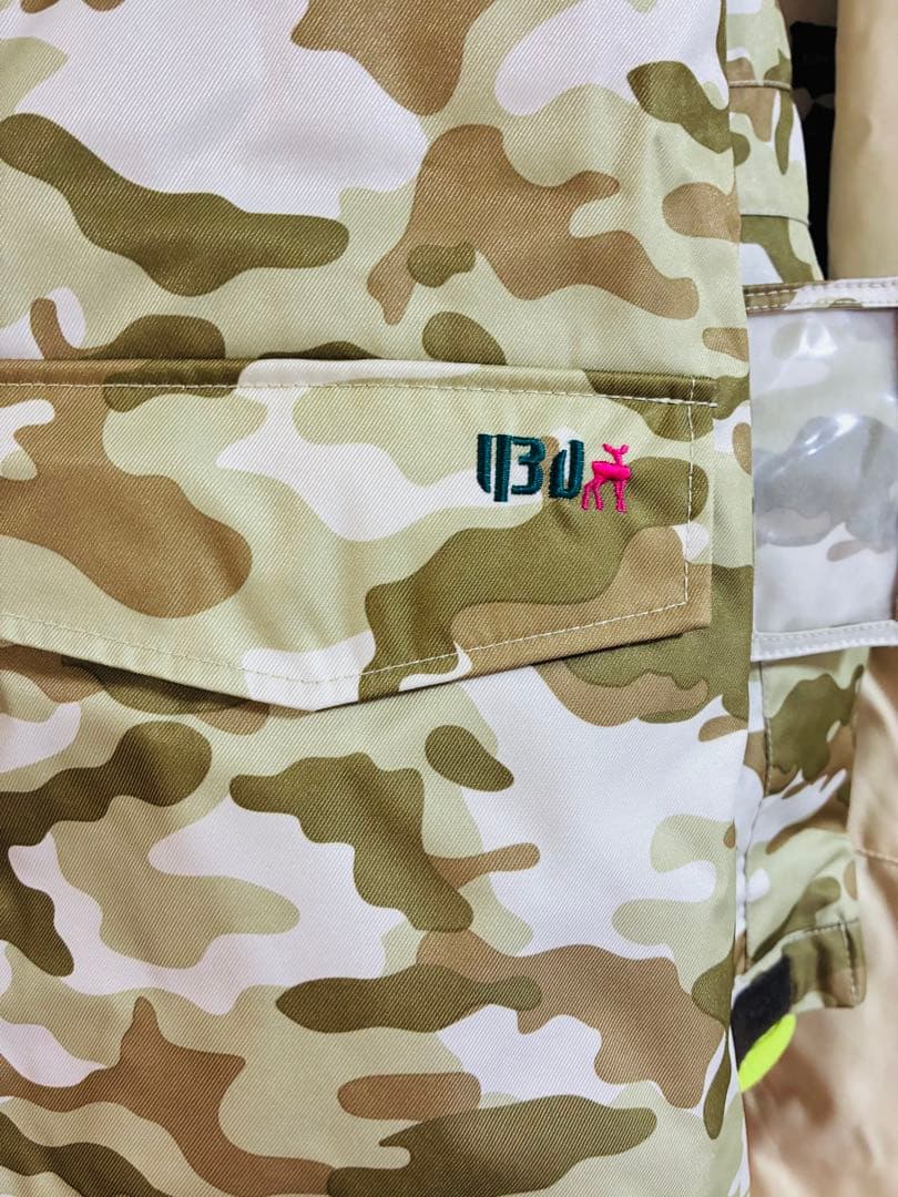 美品 スノーボードウェア レディース Sサイズ 上下セット