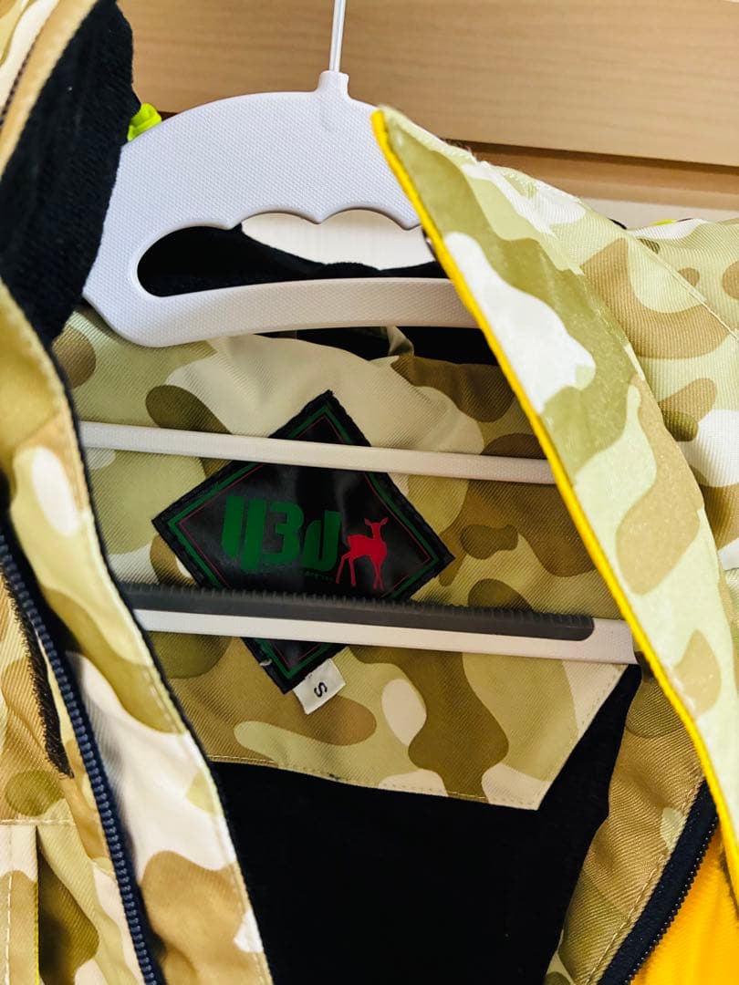 美品 スノーボードウェア レディース Sサイズ 上下セット