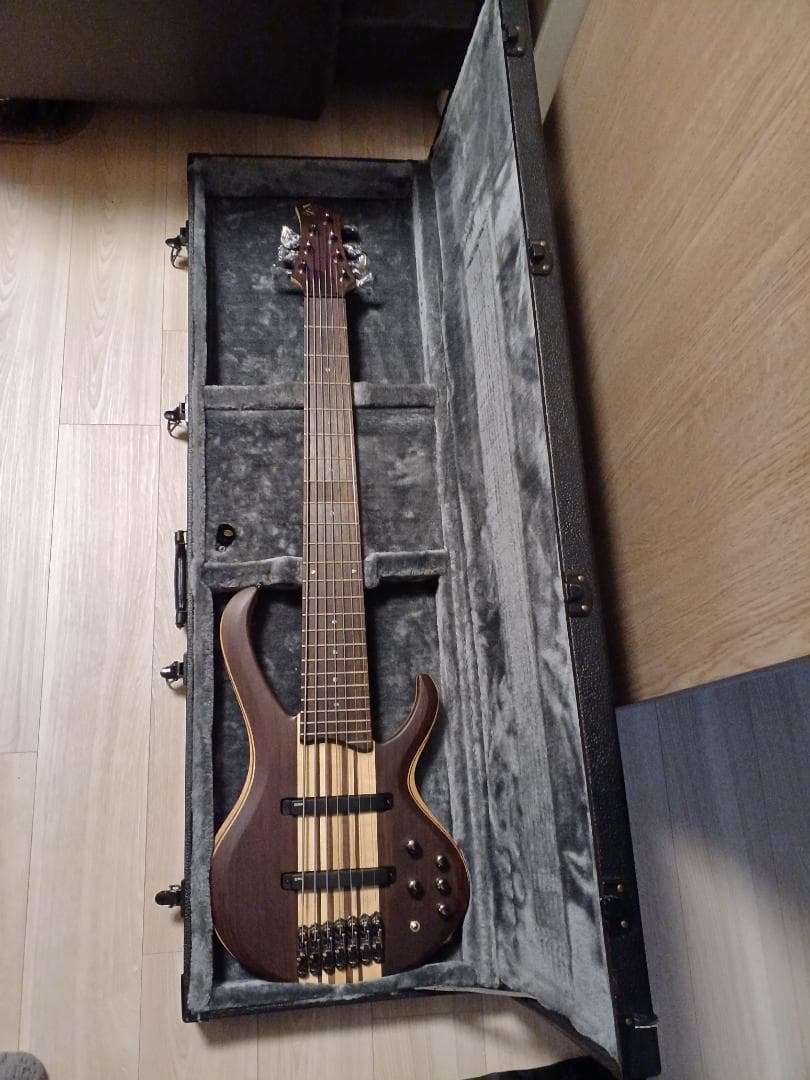 希少　Ibanez　エレキベース　7弦