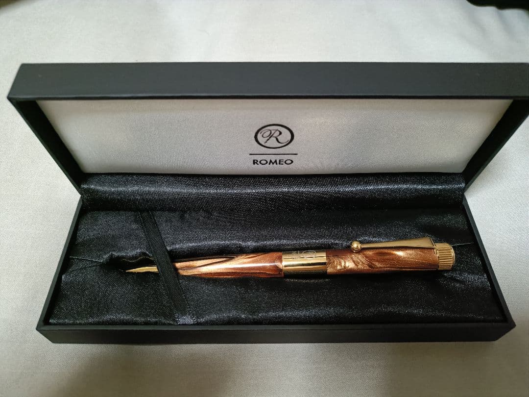 ぞ*う様 ROMEO 限定 No. 3ボールペン オーリックアンバー　細軸