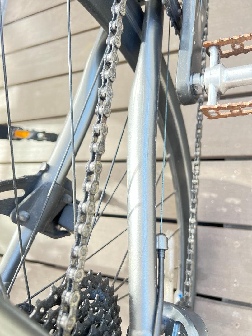 NESTOネスト クロスバイクALTERNA FLAT 16段変速 L500