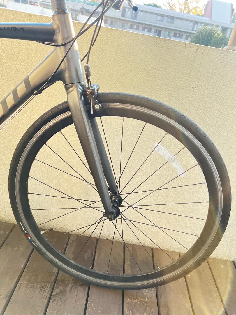 NESTOネスト クロスバイクALTERNA FLAT 16段変速 L500