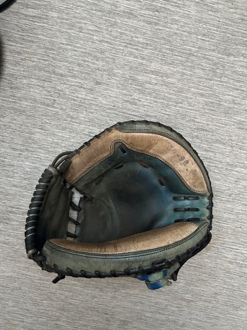 今成良太選手使用　キャッチャーミット