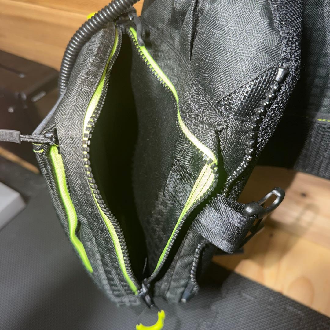 ウェア mazume RedMoon VIII MZLJ-401