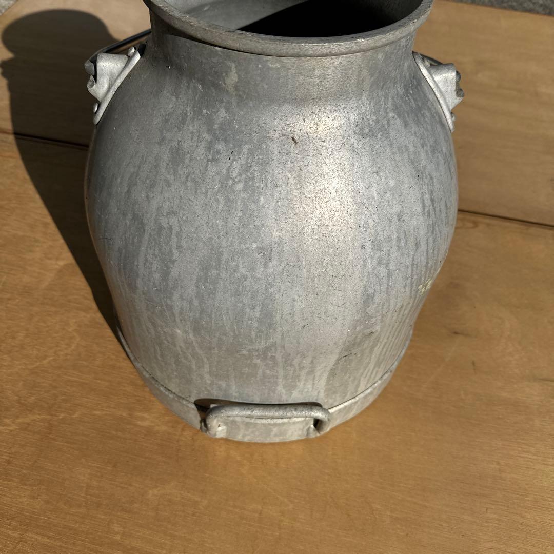 【希少】ヴィンテージ メタル ミルク缶　アンティーク　蚤の市
