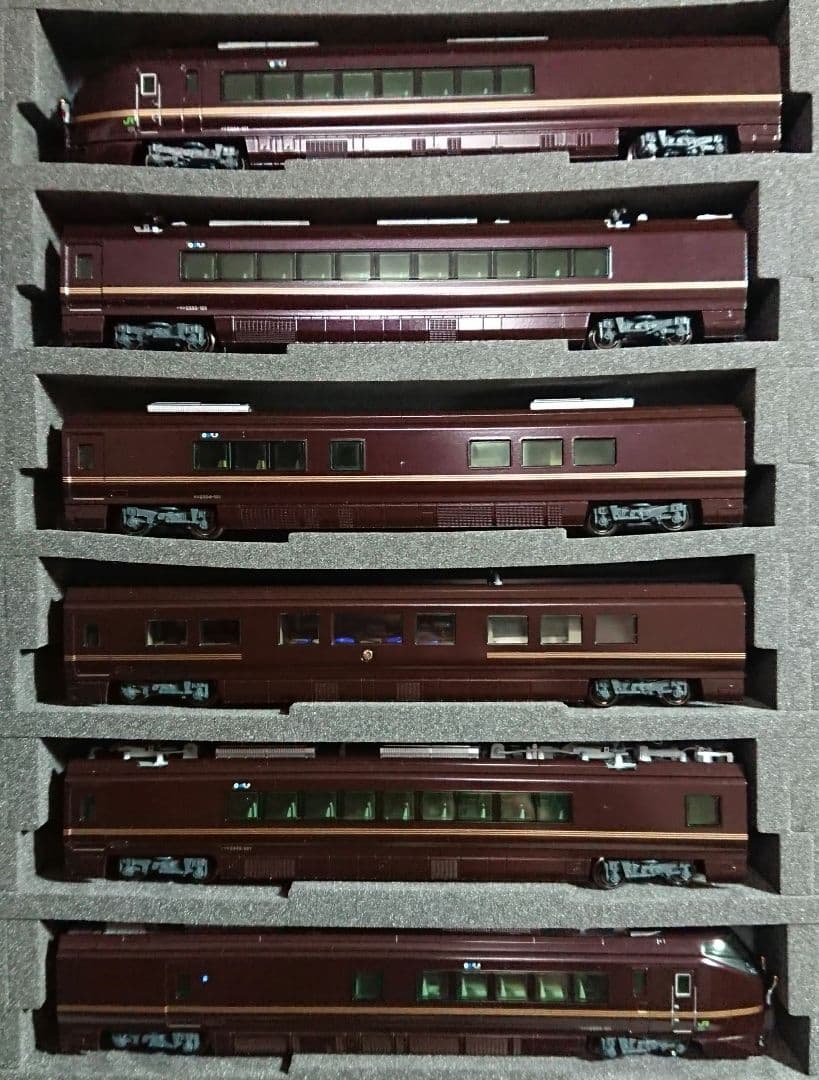 Nゲージ KATO E655系 なごみ 和 特別車両組み込み 日章旗取り付け済み