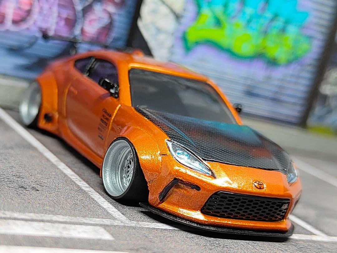 トミカ改造 トヨタ GR86 オーバーフェンダー 深リムホットウィール