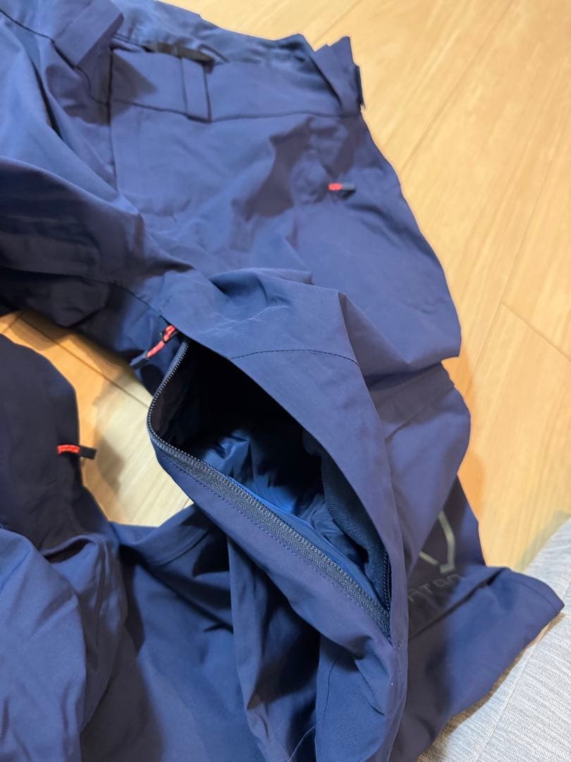 Burton [ak]ネイビースノーボードパンツ GORE-TEX ウィメンズＭ