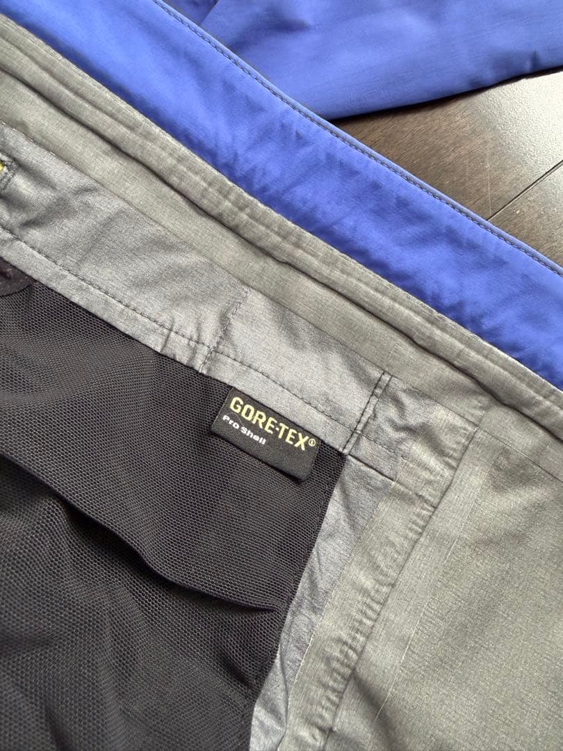 美品！マムート アウターシェルゴアテックスプロ フーデット ジャケット