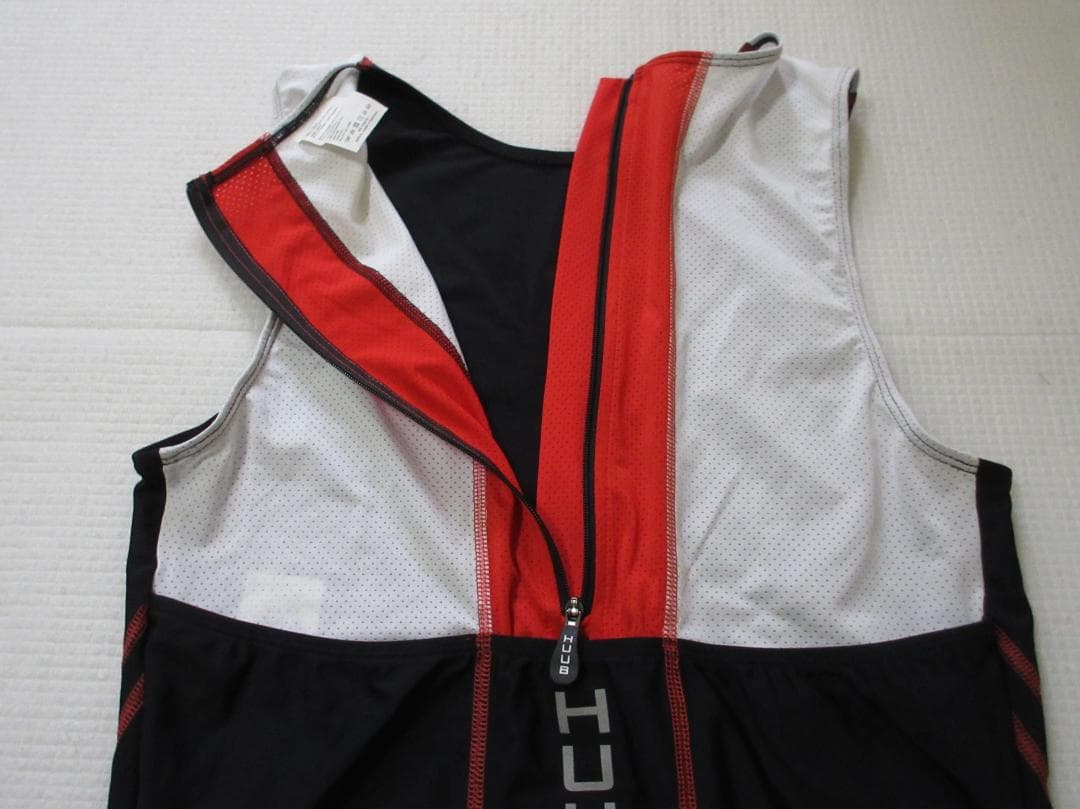 (O33)未使用 HUUBトライスーツ黒 ESSENTIAL TRIATHLON