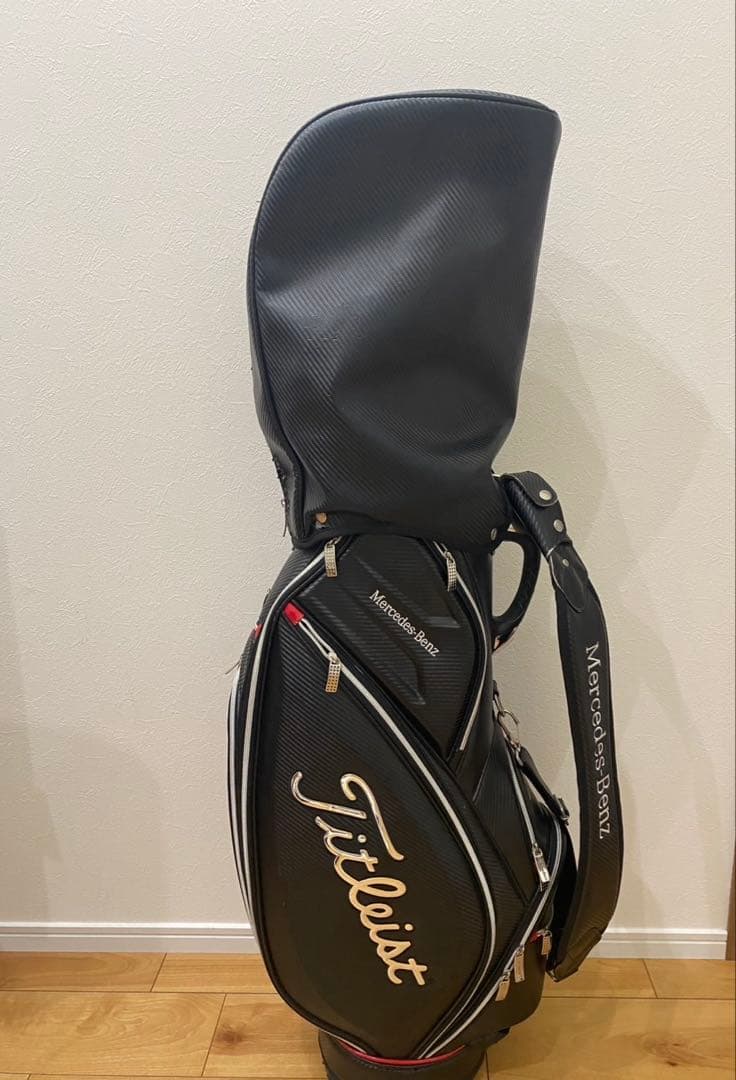 メルセデスベンツ×タイトリスト キャディーバック