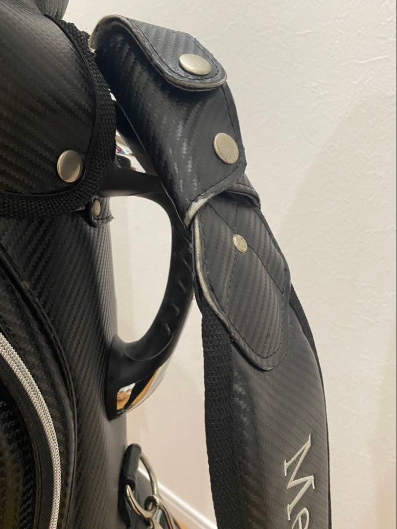 メルセデスベンツ×タイトリスト キャディーバック