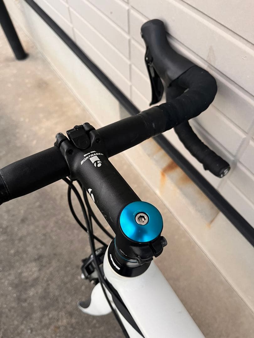 TREK ロードバイク　Shimano 105 DOMANE2.3 トレック