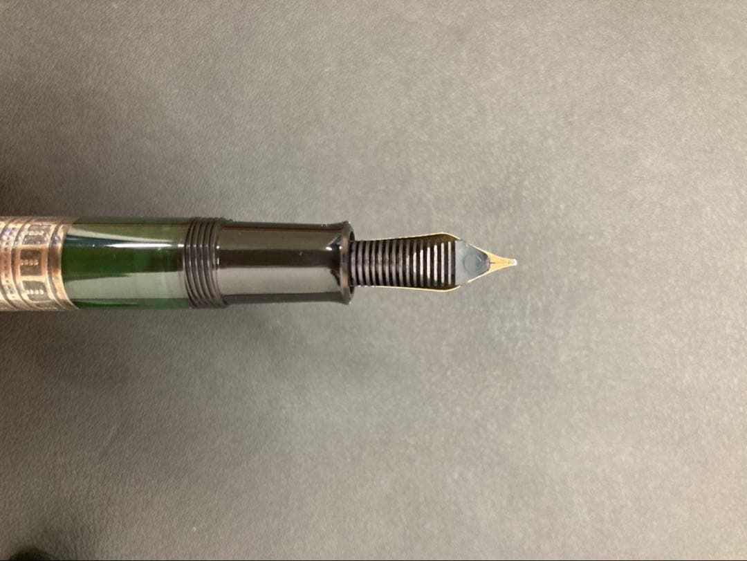 【極美品!】 pelicanペリカン万年筆トレドM700