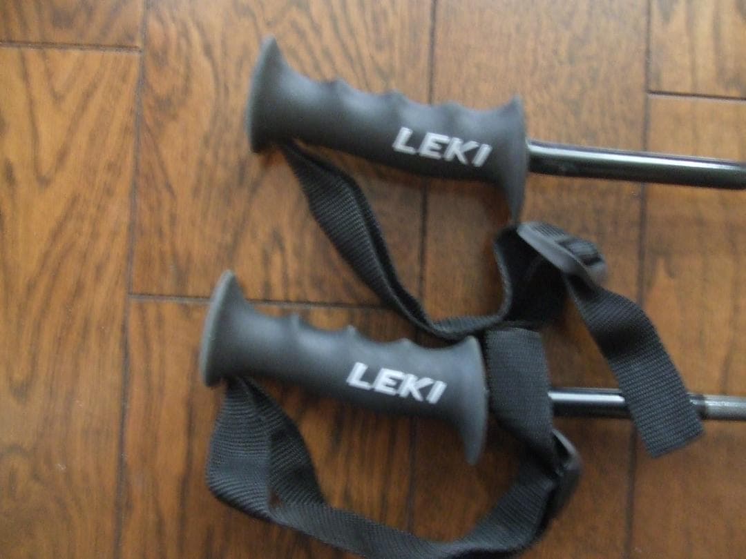 新品/展示保管品:カーボン製スノーポール　110ｃｍ：LEKI