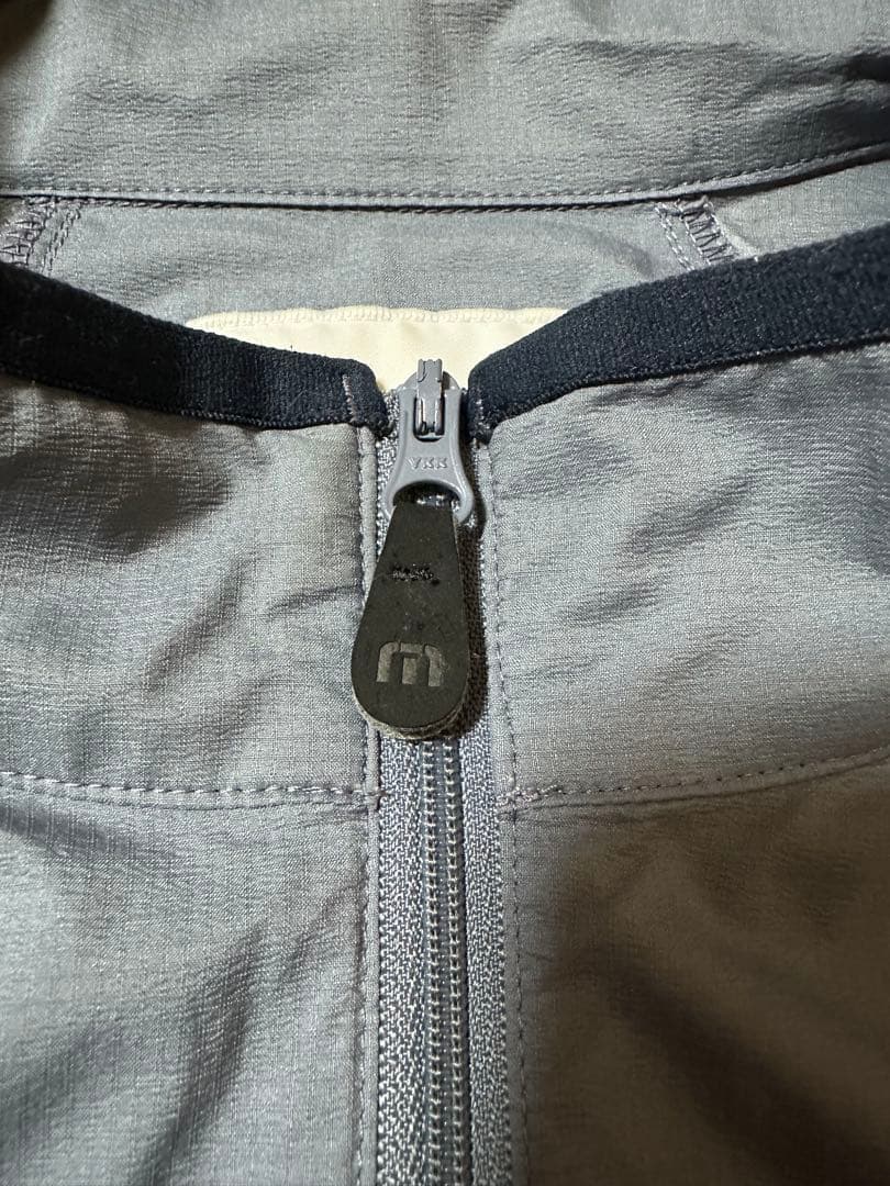 トラビスマシュー　ナイロンジャケット