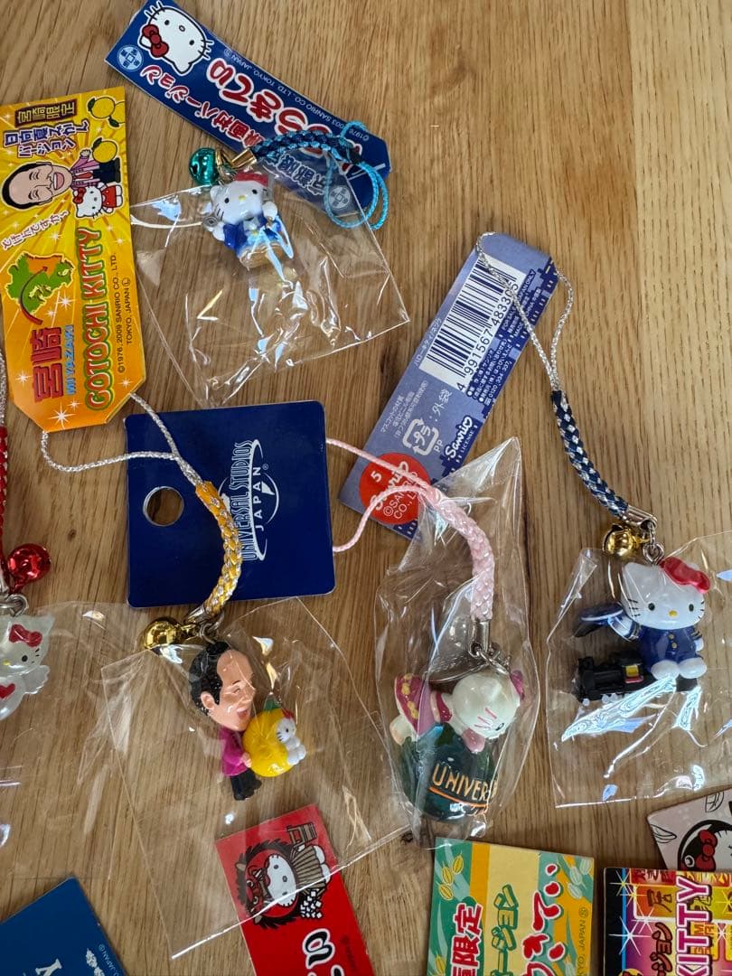 へ*可様 ハローキティ 根付セット 36個　ご当地限定多数