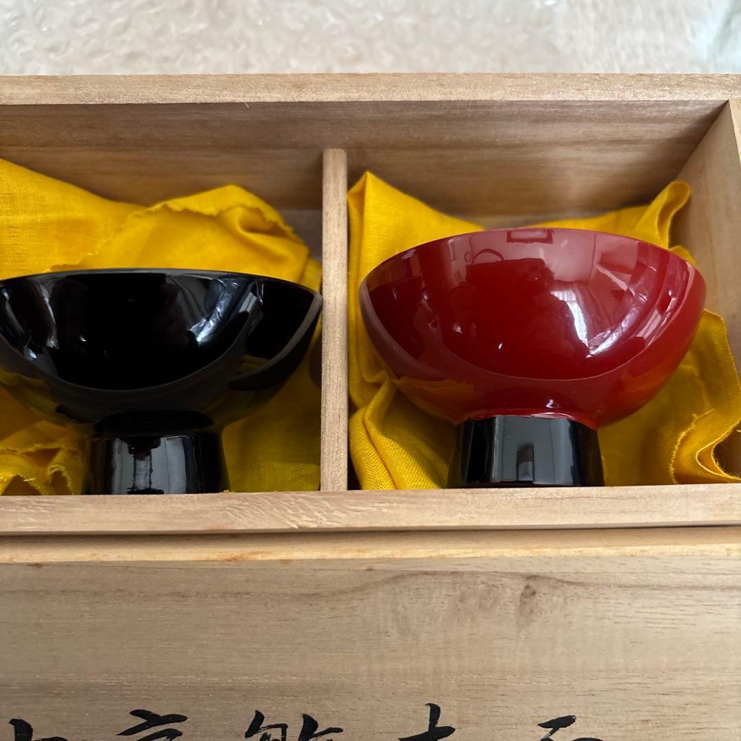 漆器の伝統的な内裏雛木盃