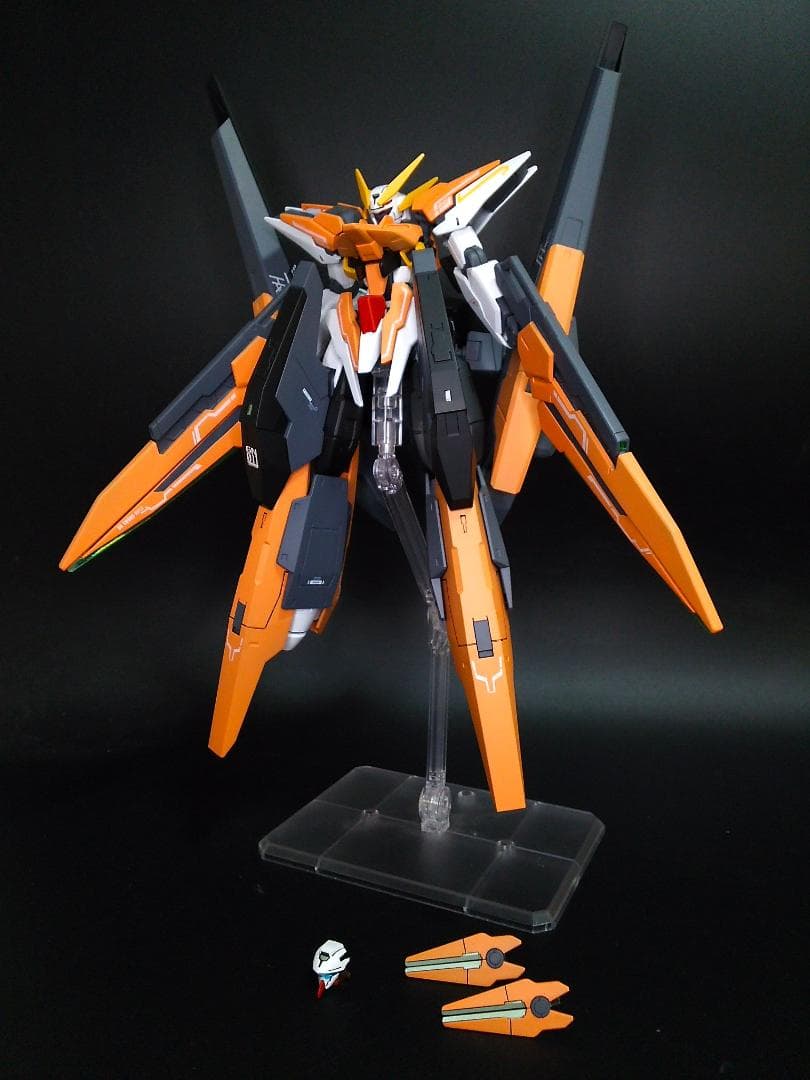 HG ガンダムサバーニャ 最終決戦仕様 ＆ ガンダムハルート 最終決戦仕様