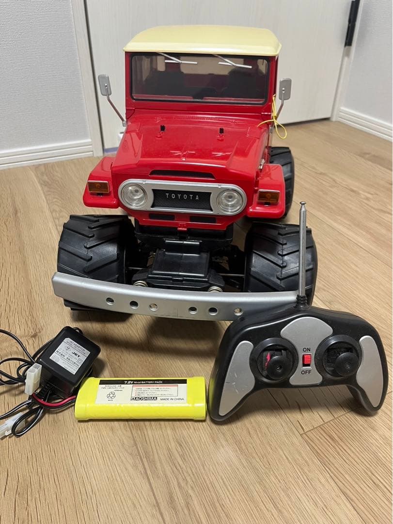アオシマ　ランドクルーザーFJ40ラジコン