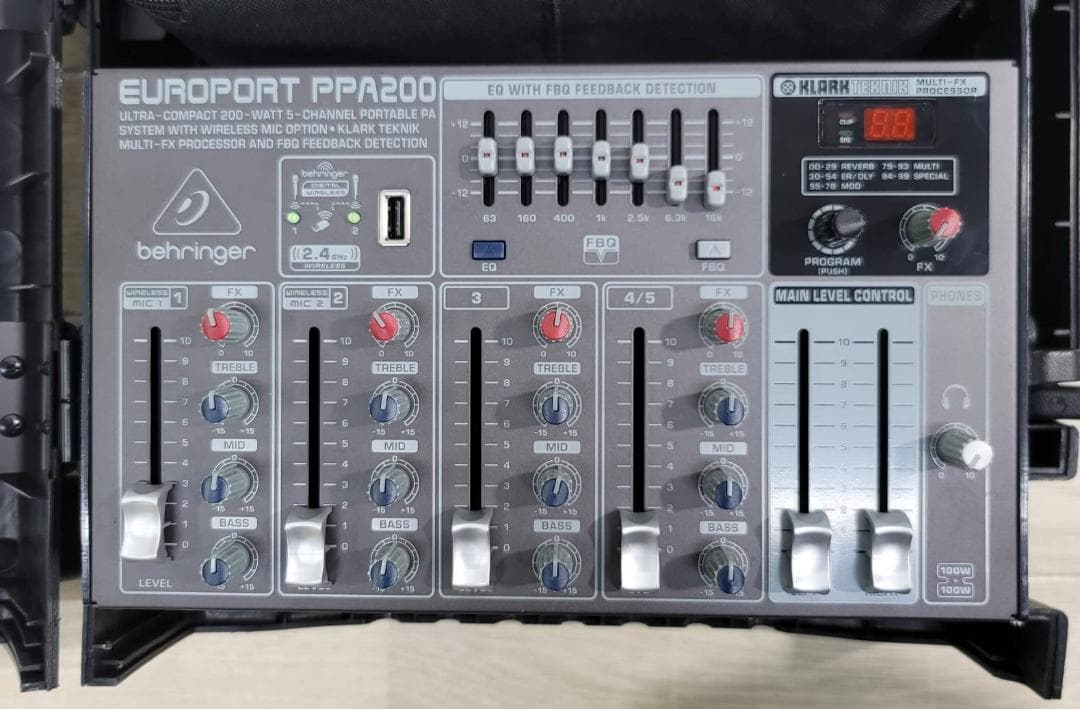 【美品】Behringer ポータブルPAシステム PPA200 FBQ機能搭載