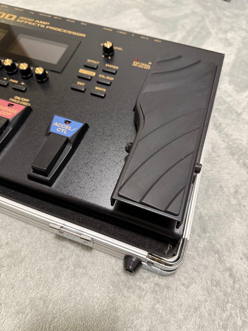 BOSS GT-100 ギターエフェクター