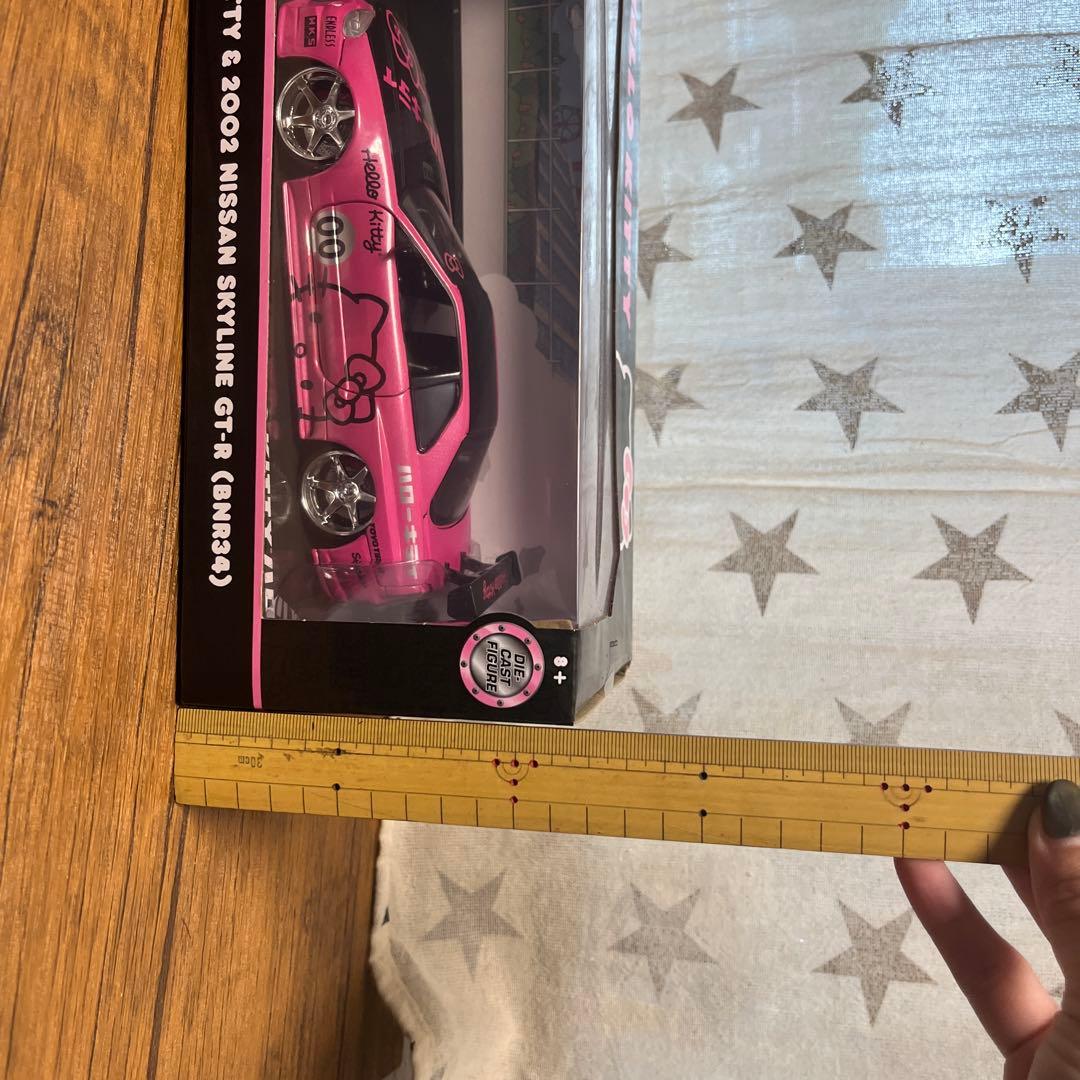 ハローキティ 2002年日産スカイラインGT-R