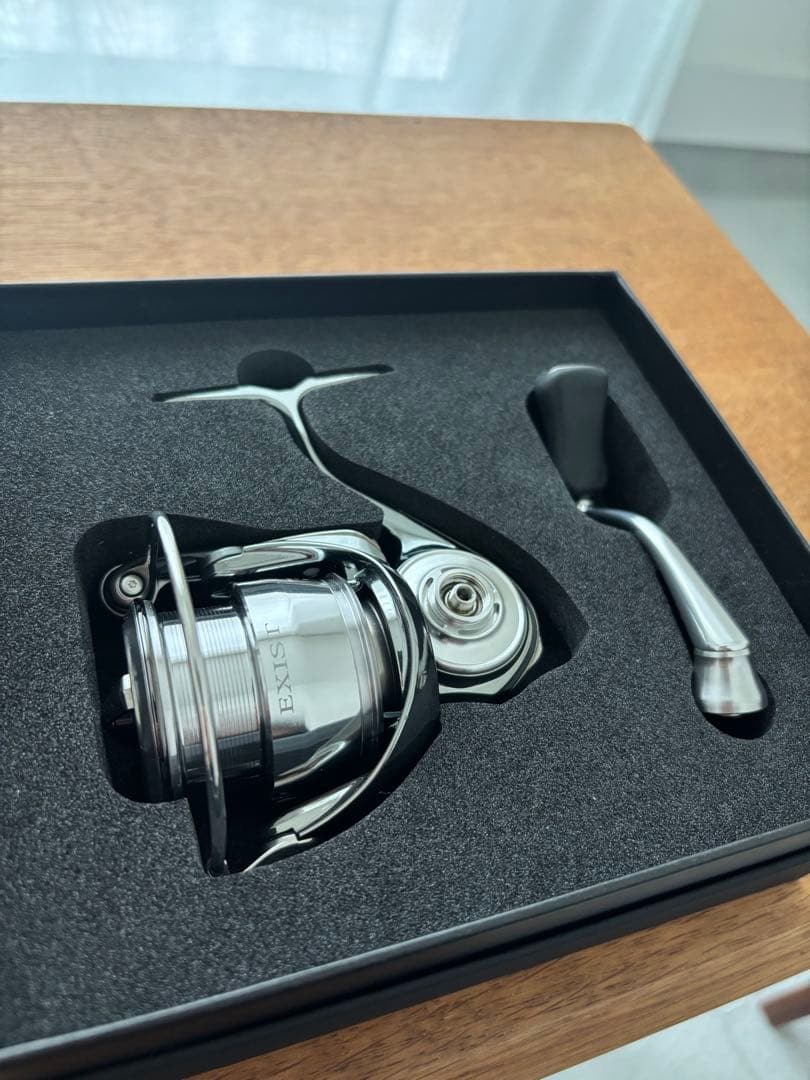 22イグジストlt2500s-xh 美品 ダイワ スピニングリール ステラ