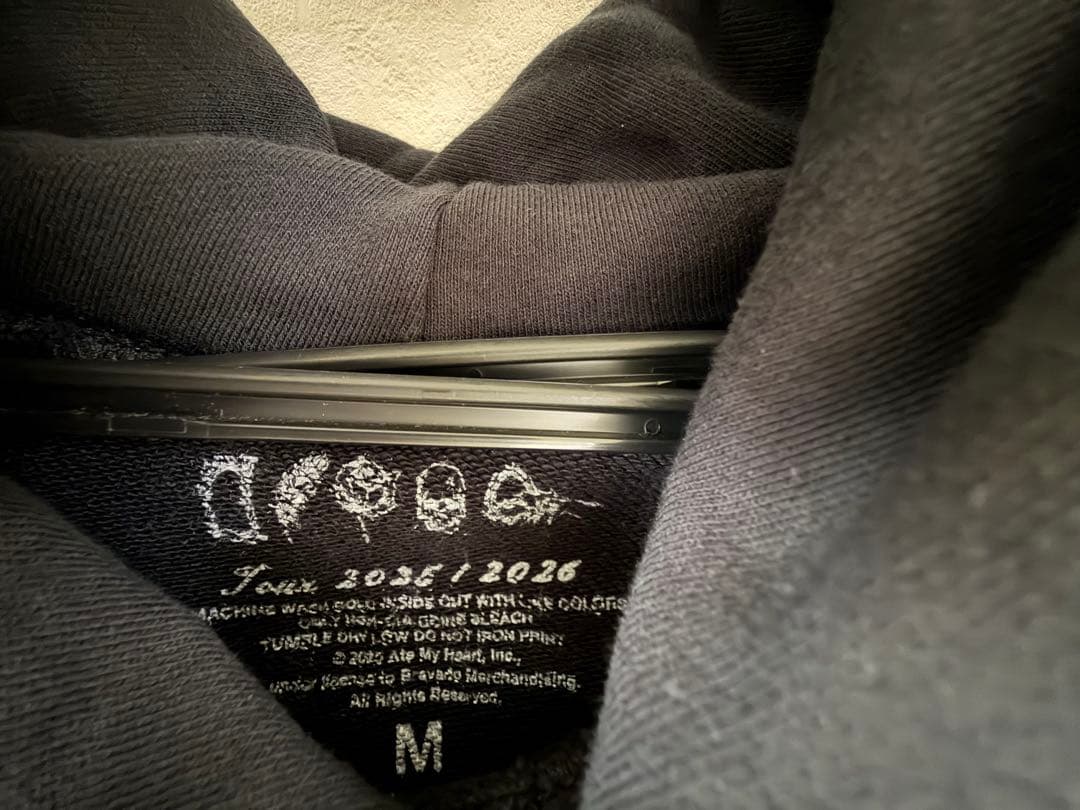 レディーガガ Mayhem ライブ限定パーカー　M