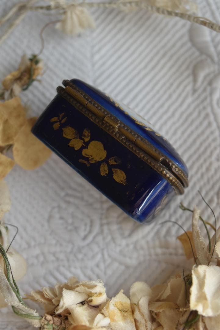 逸品ナポレオン　リモージュLimoges Castel　アンティーク　ピルケース