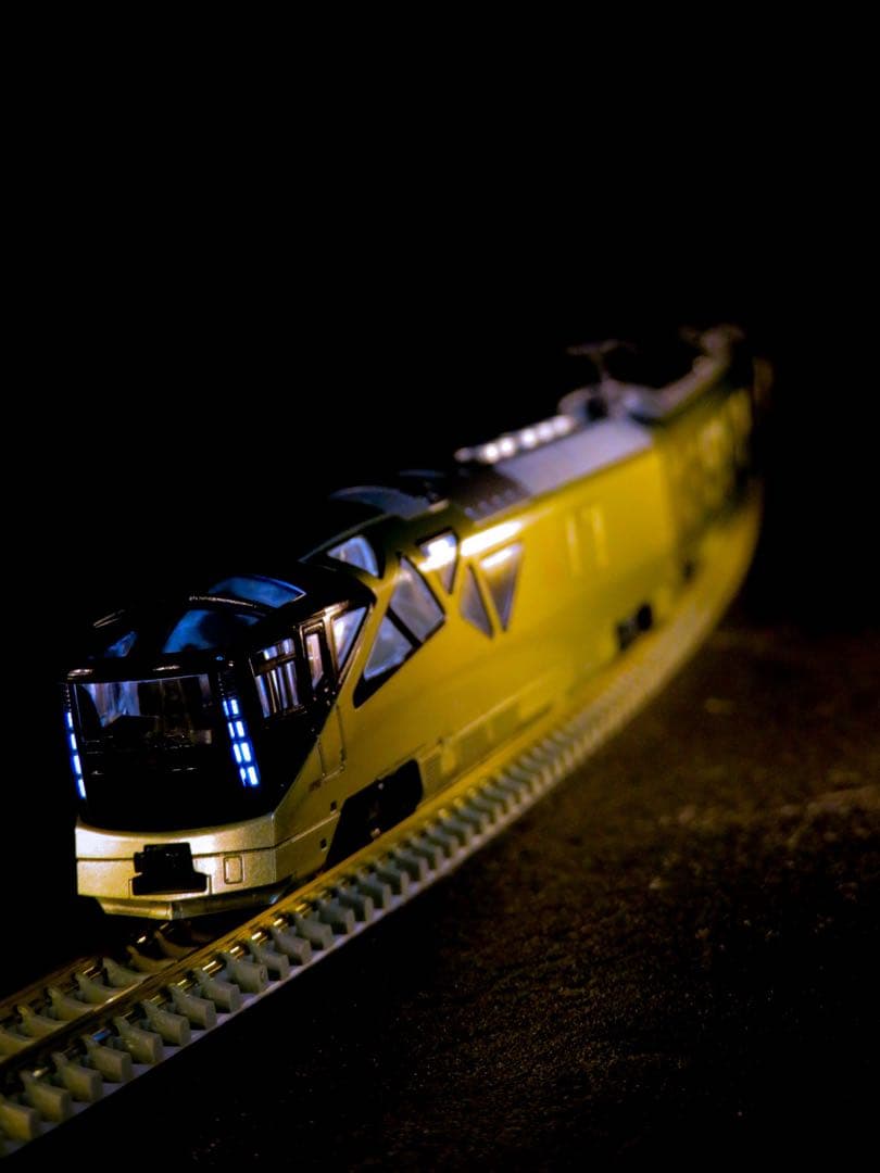 KATO E001形 TRAIN SUITE 四季島(全車室内灯付) 【新品】