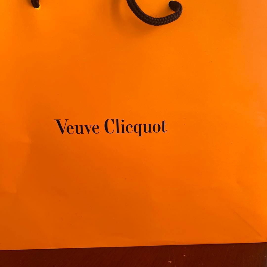 ヴーヴ クリコ 草間彌生コラボ La Grande Dame シャンパン
