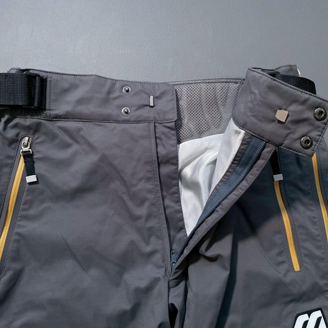 【高機能】MIZUNO　スキーウェア 上下セット L ブレスサーモ 防寒 防水