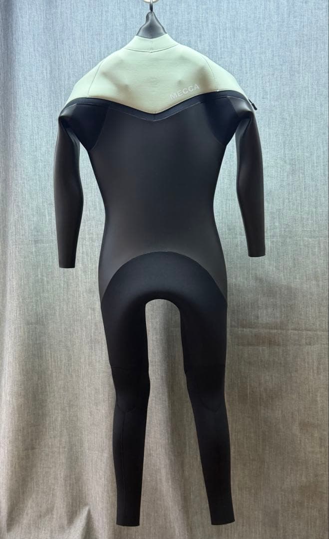 MECCA MENS セミドライウェットスーツ 新品未使用