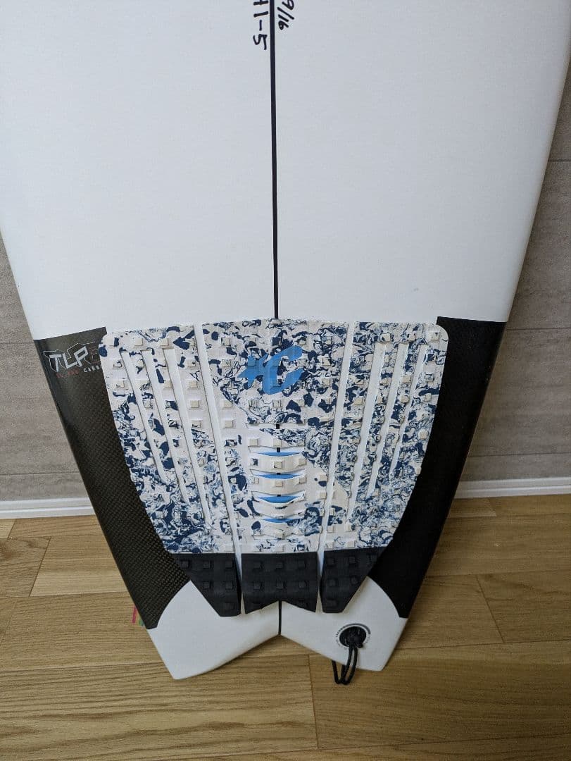 アルメリックHigh5 5‘5 30.7l EPS★細かい表面塗装の剥がれ等あり