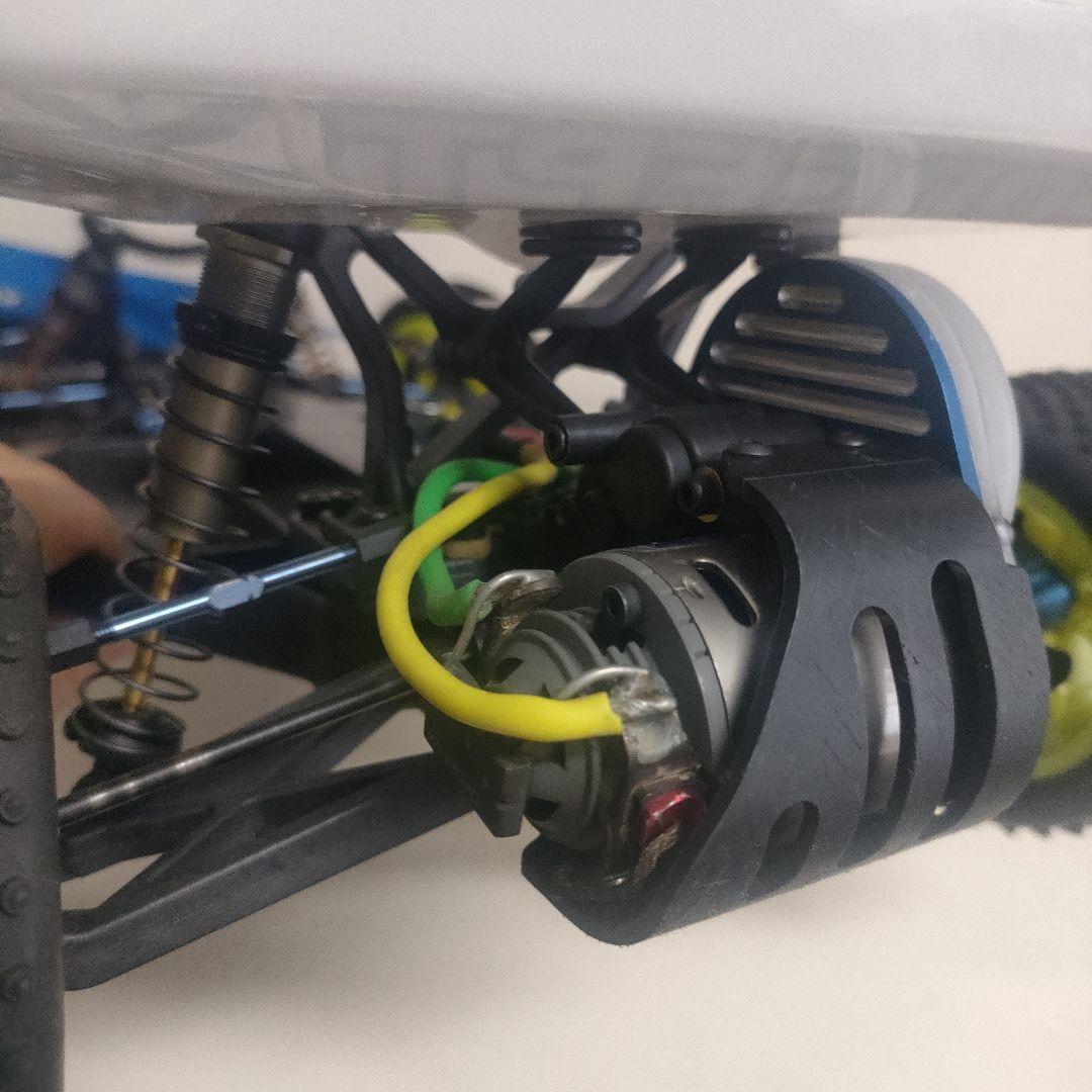 アソシRC10B4 ファクトリーチームキット、2WDオフロードシャーシ