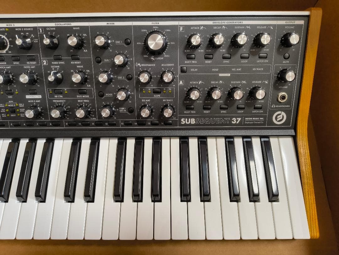 鍵盤楽器 Moog Subsequent 37