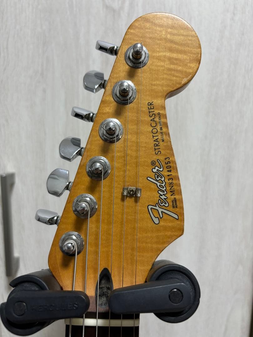 Fender Stratocaster ストラトキャスター