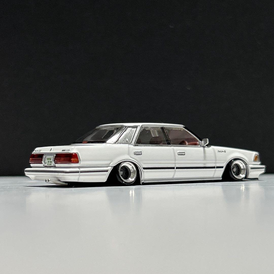 トミカリミテッドヴィンテージネオ　クラウン改