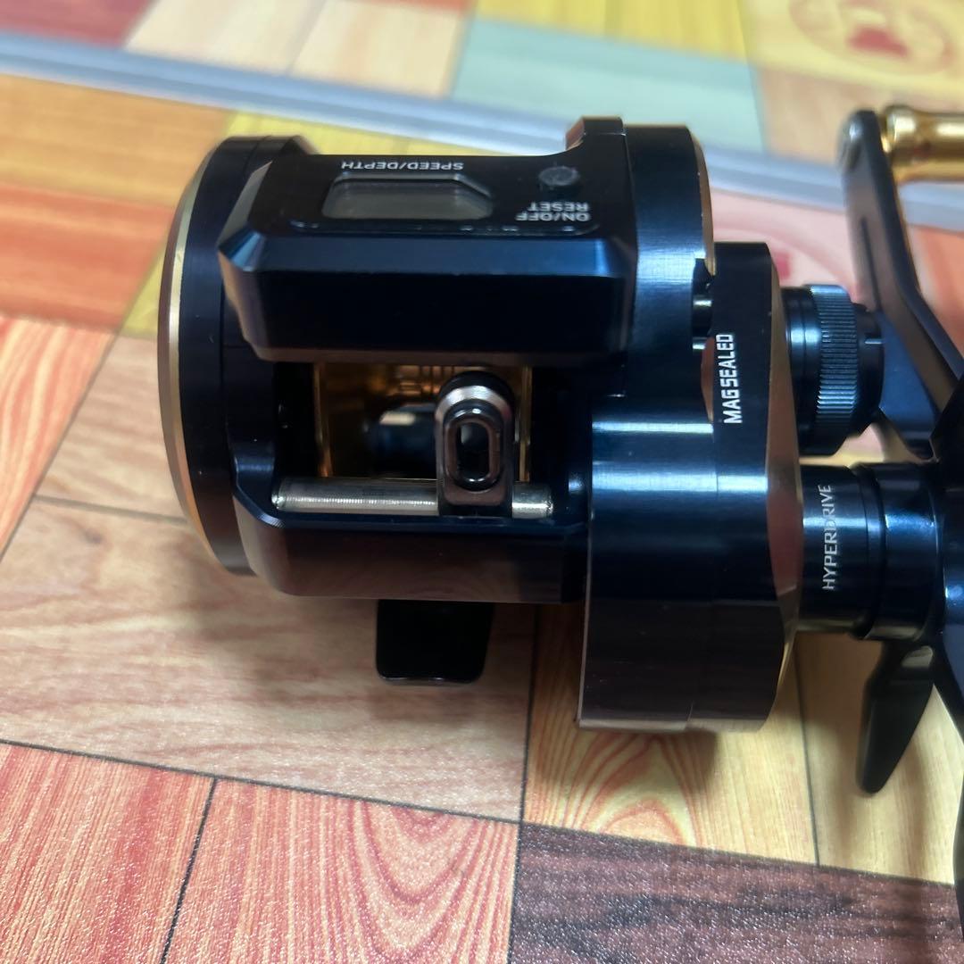 ダイワ　23追加モデル　ソルティガIC 300L DH 極上品