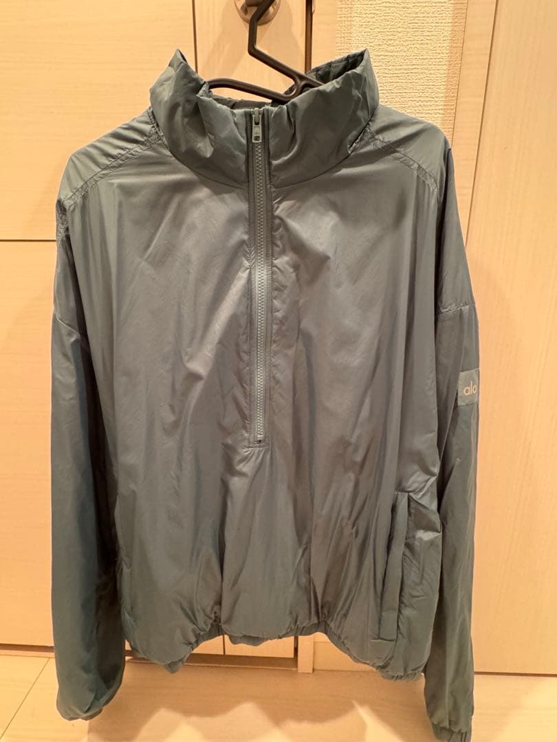 ALO Yoga Latitude ライトウェイト ジッププルオーバージャケット