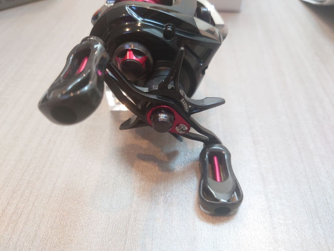 み*ん様 ダイワ SS AIR 8.1R ベイトリール