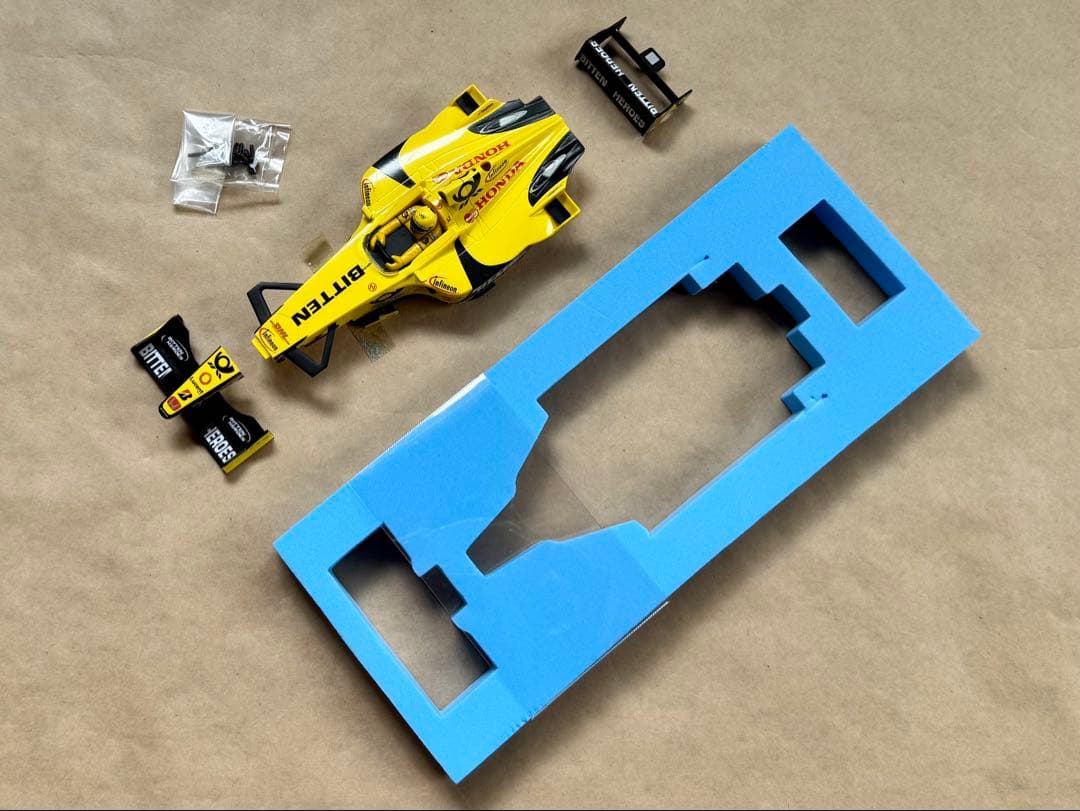 フ*ん様 京商 ミニッツF-1 フェラーリ F2003-GA ジョーダン スペア