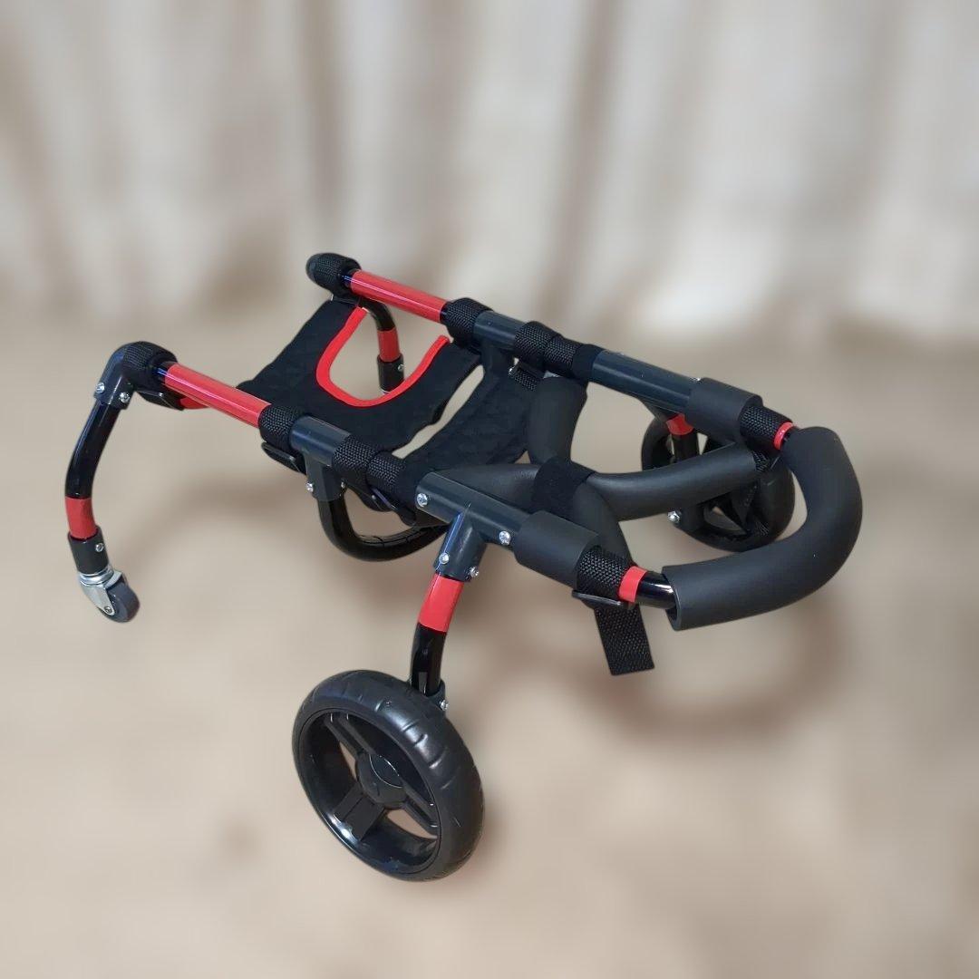 ワンちゃん4輪　リハビリ　食事補助　犬用車椅子　介護補助　犬の歩行器