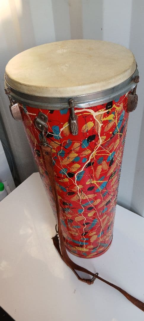 トゥバーノ　打楽器